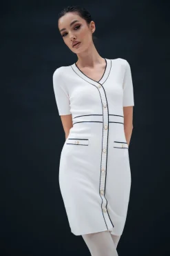 Abito in maglia con bottoni