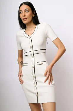Abito in maglia con bottoni
