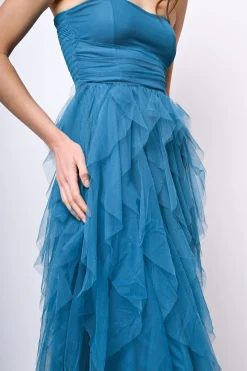 Abito lungo a bustier in tulle con volants