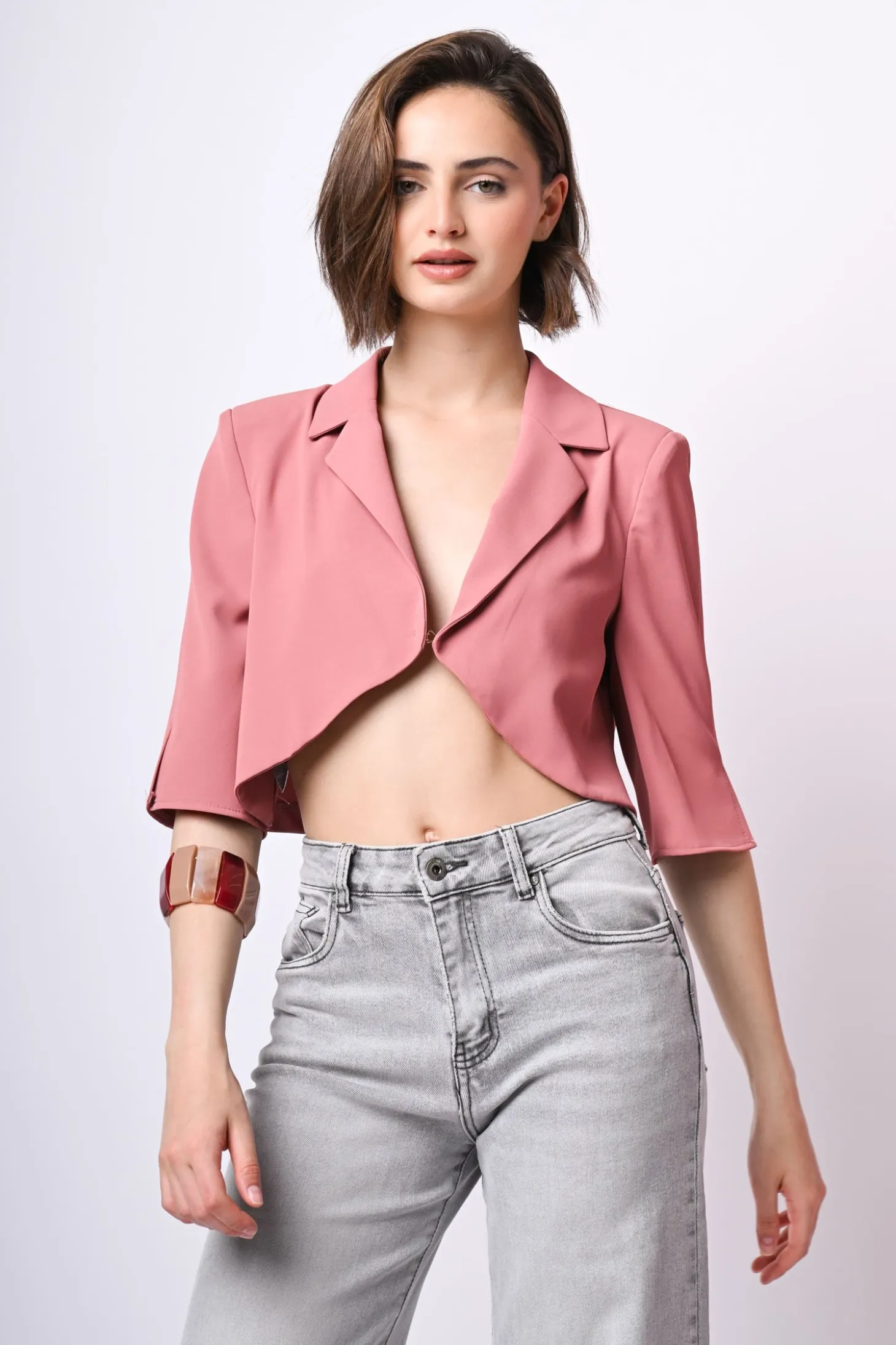Blazer crop con gancetto