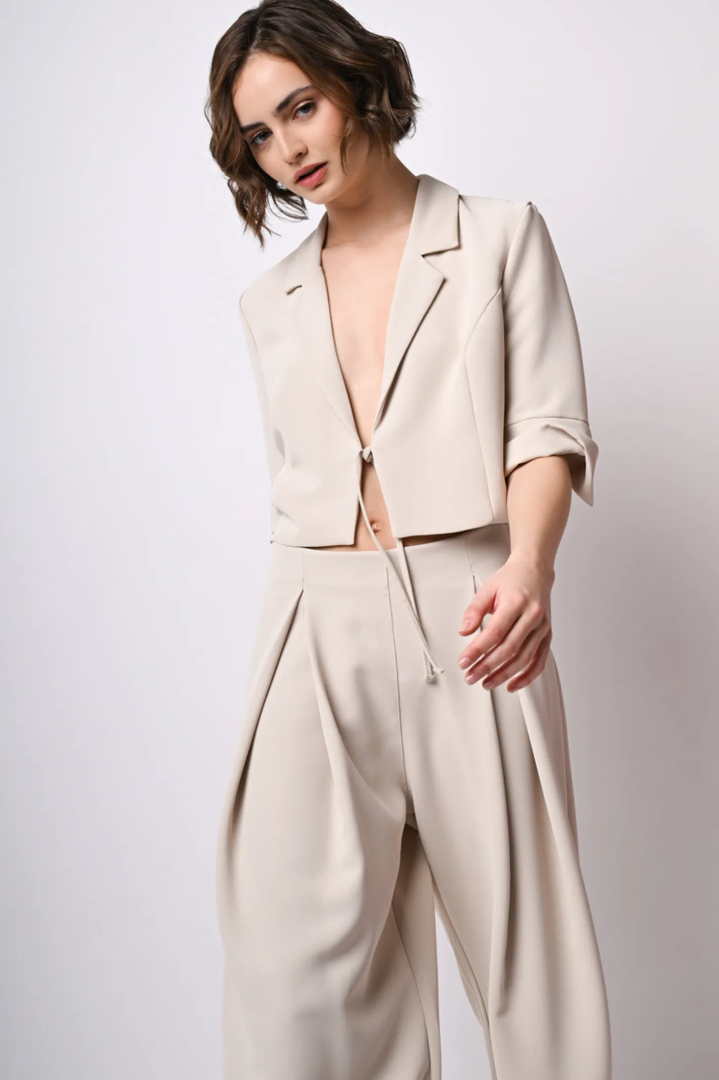 Blazer crop con laccetti