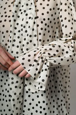 Blusa a stampa pois