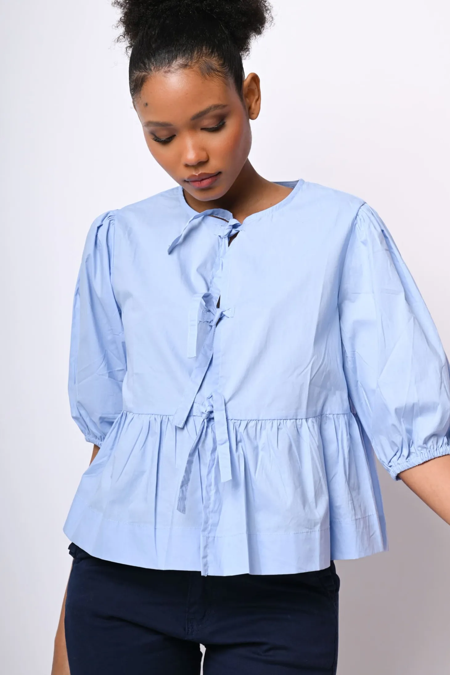 Blusa con laccetti