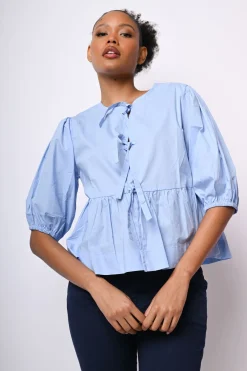 Blusa con laccetti