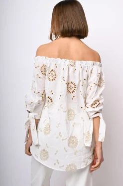 Blusa in pizzo Sangallo con spalle scoperte
