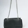 Borsa a spalla goffrata