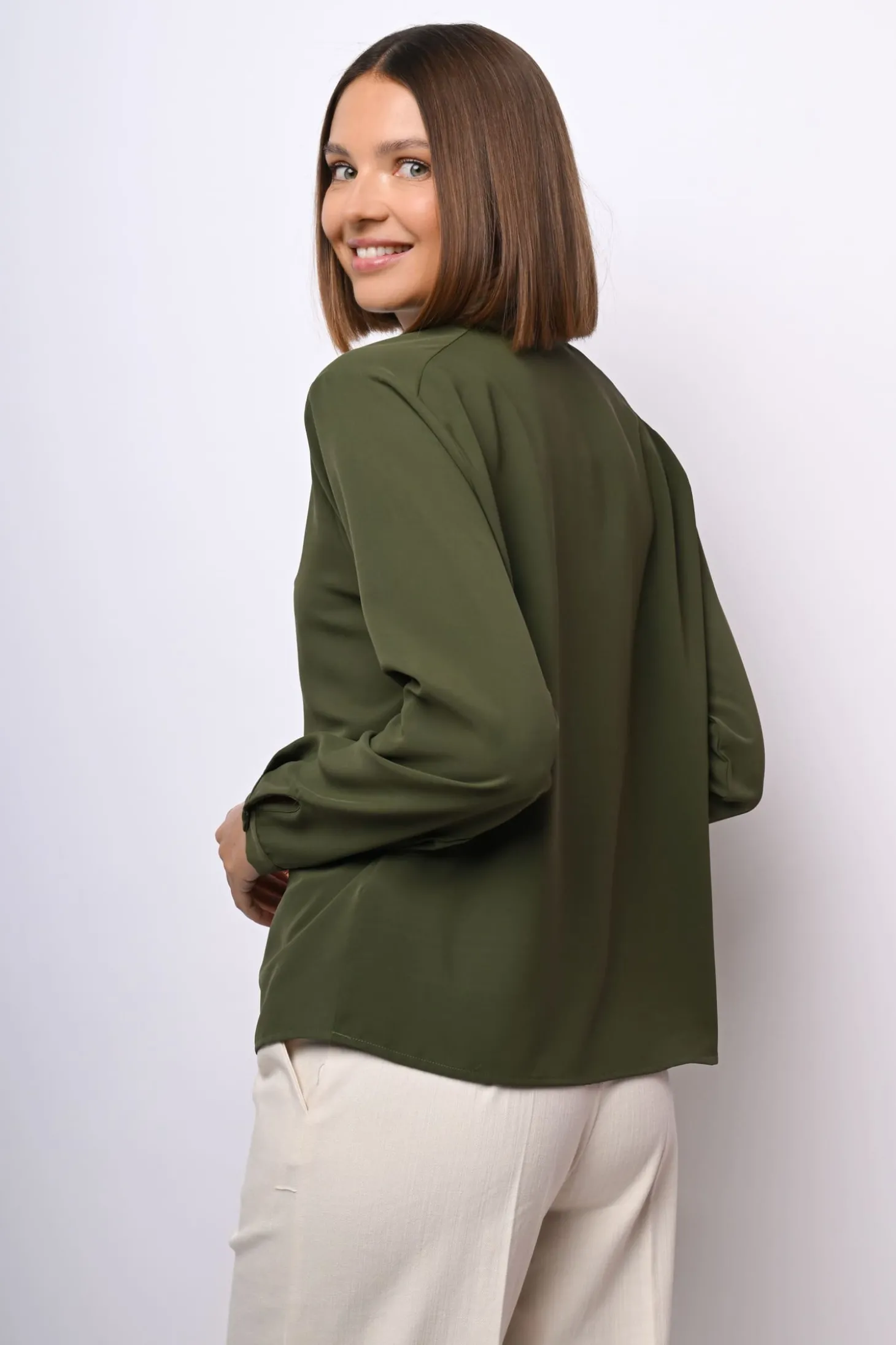 Camicia con scollo alla tunisina