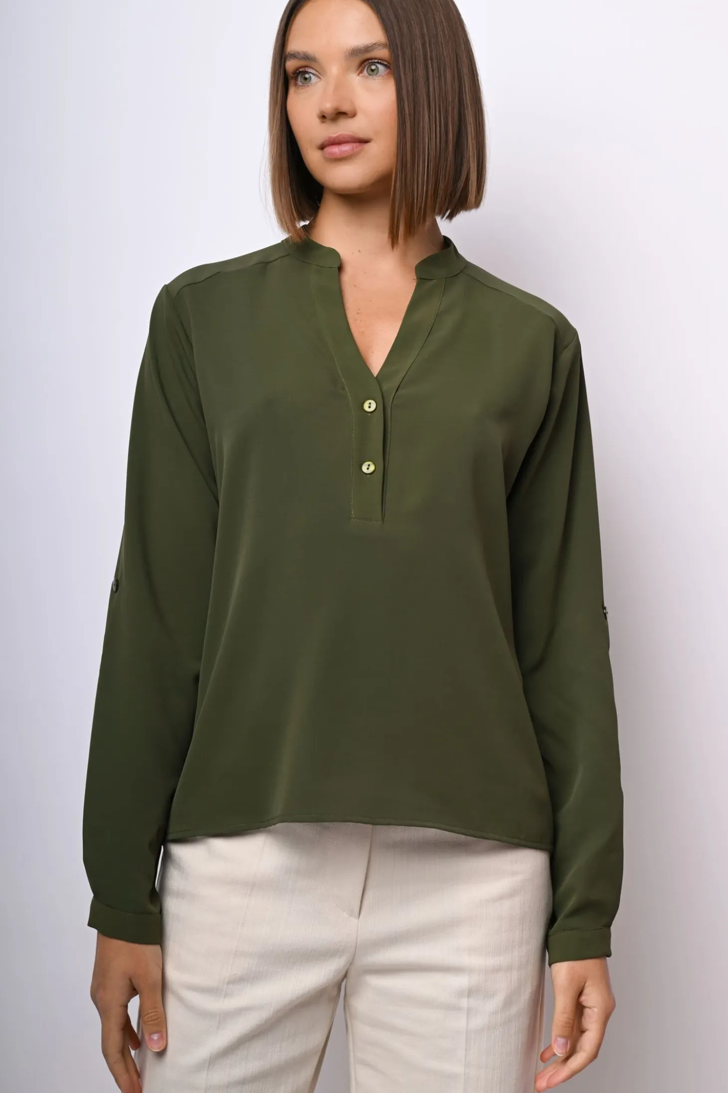 Camicia con scollo alla tunisina