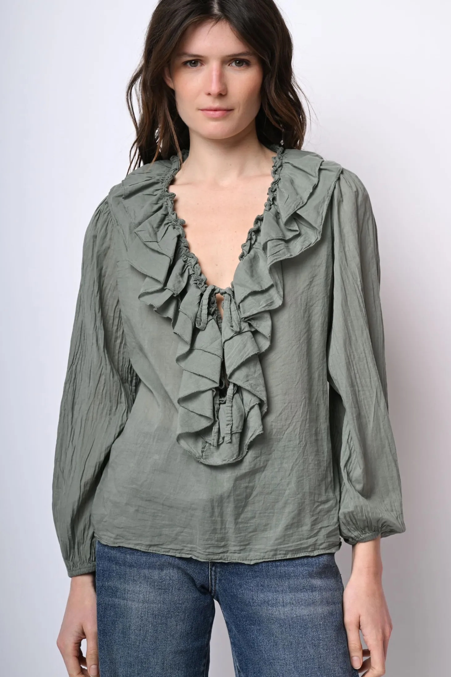 Camicia in mussola di cotone con volants