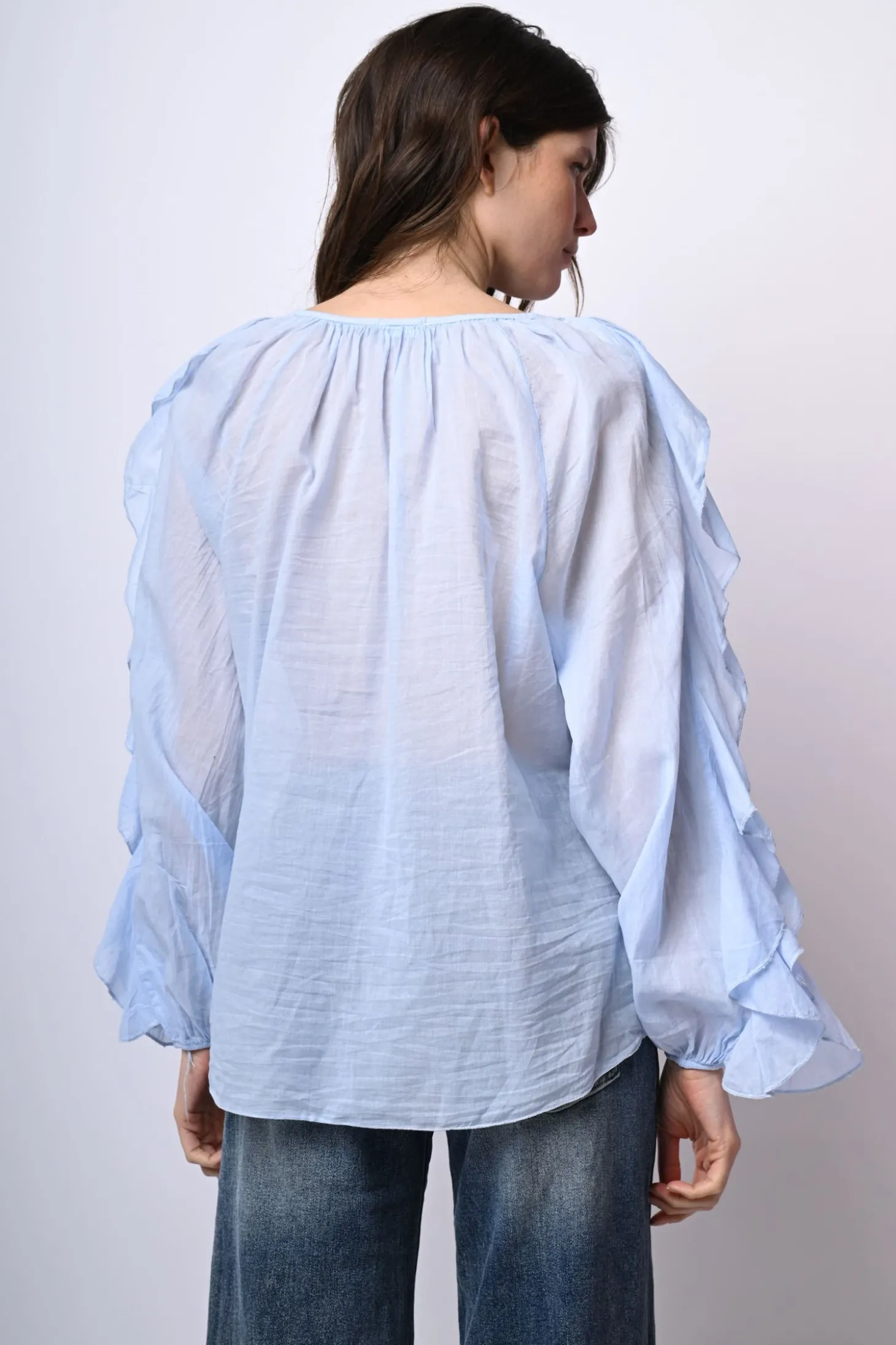 Camicia in mussola di cotone con volants