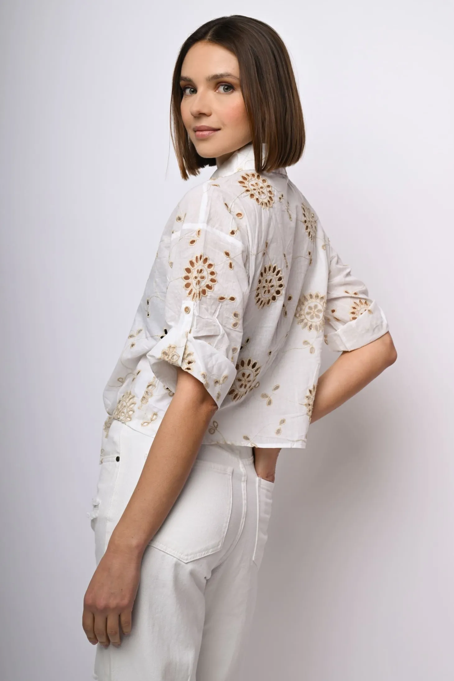 Camicia in pizzo Sangallo con nodo