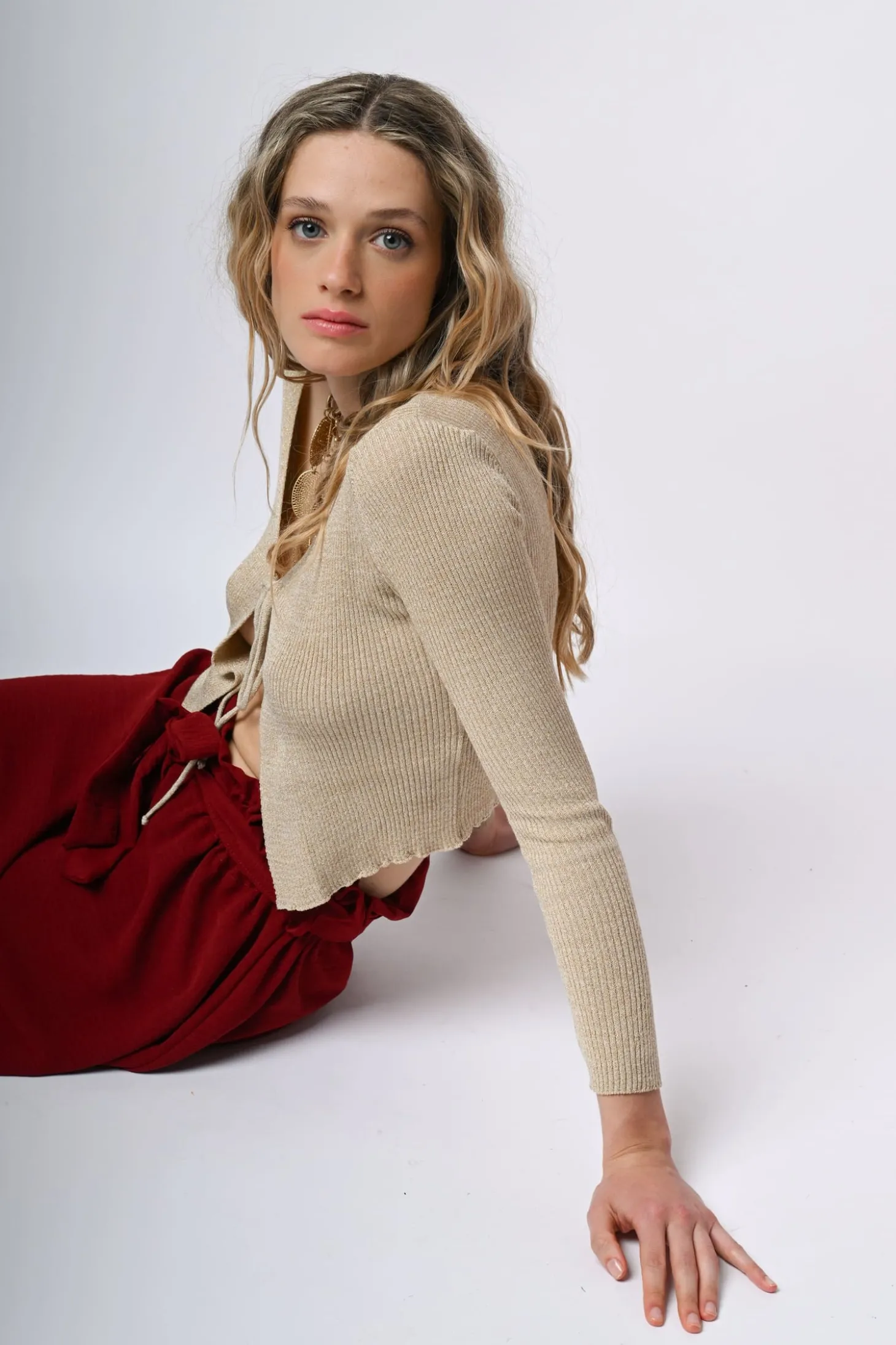 Cardigan in maglia lurex con laccetti