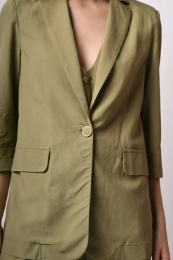 Giacca basic con bottone gioiello