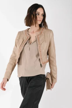 Giacca crop in similpelle con strass