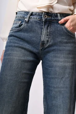 Jeans a gamba ampia