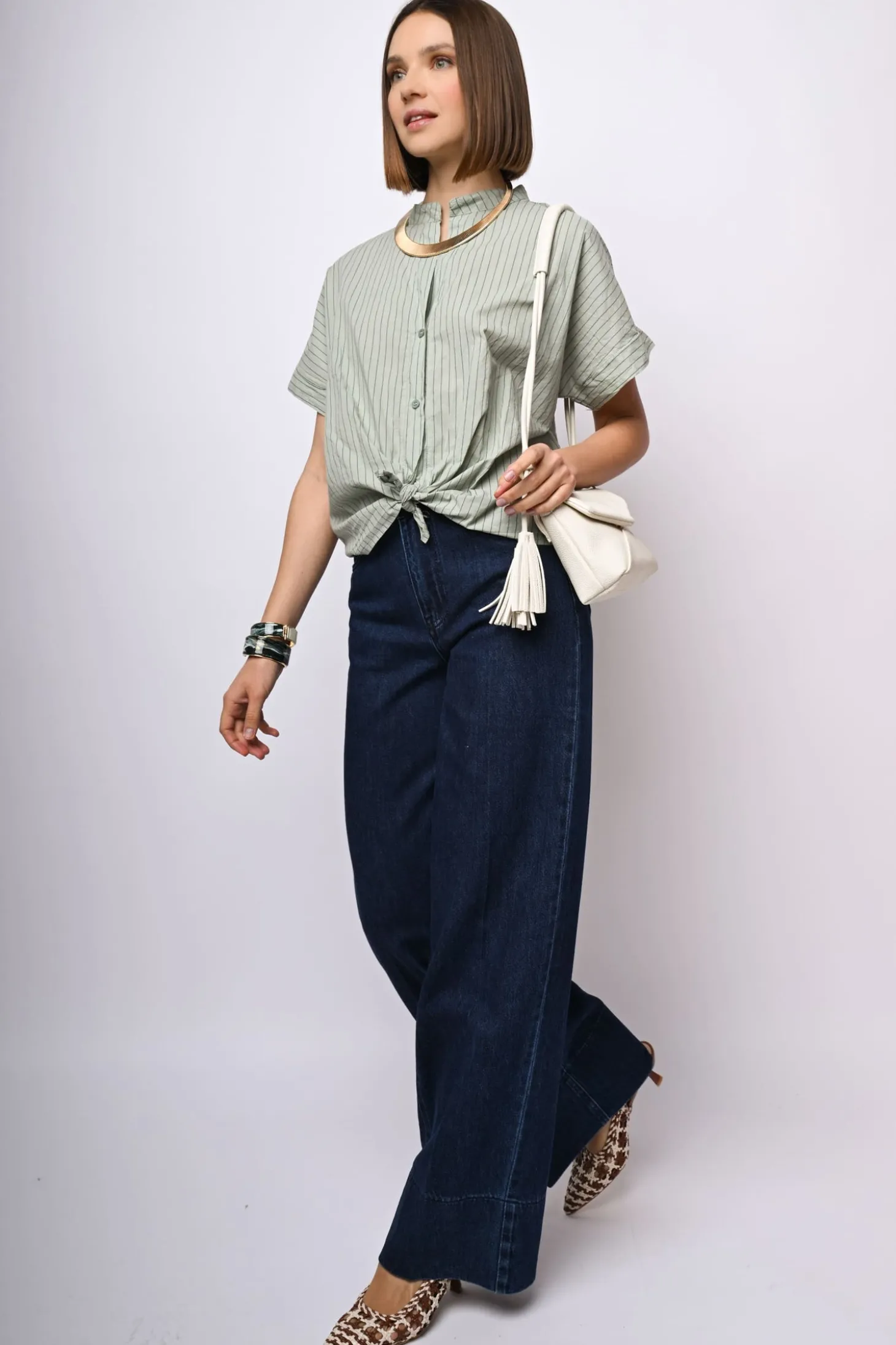 Jeans a gamba ampia con risvolto