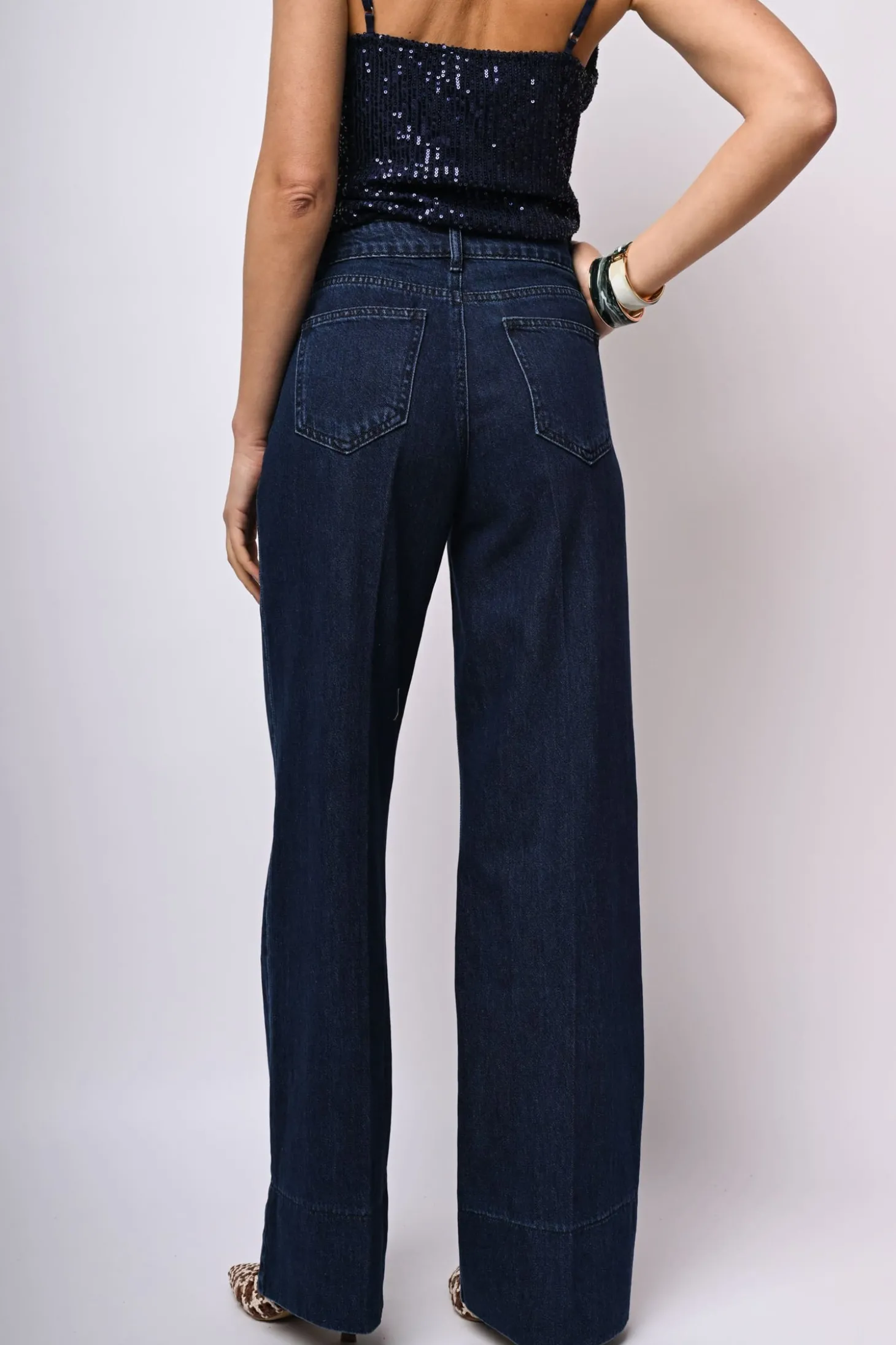Jeans a gamba ampia con risvolto