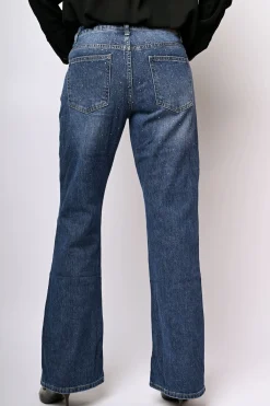 Jeans svasati con strass