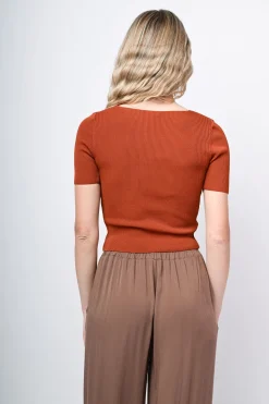 Maglia cropped con scollo quadrato
