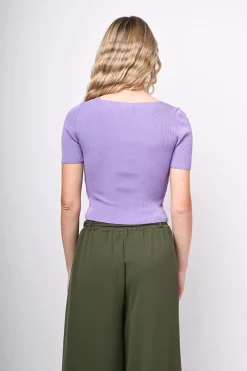 Maglia cropped con scollo quadrato