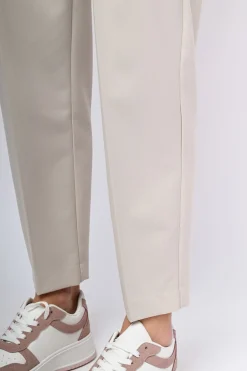 Pantaloni a carota con pinces