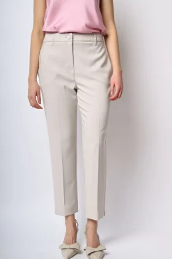 Pantaloni a sigaretta con piega stirata