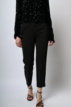 Pantaloni a sigaretta con piega stirata