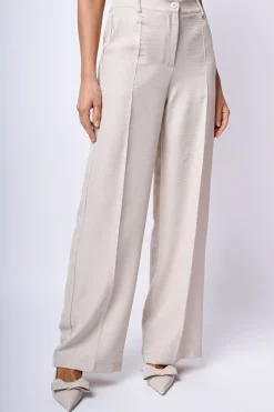 Pantaloni palazzo con piega stirata
