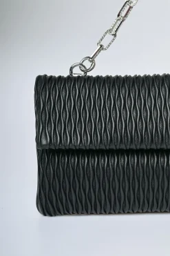 Pochette goffrata con manico gioiello