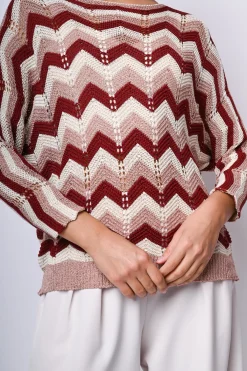 Pull in maglia crochet a righe zig-zag