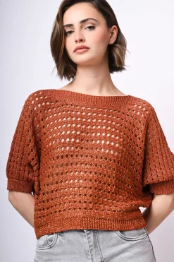 Pull in maglia crochet con fiocco sul retro