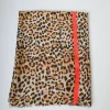 Sciarpa a stampa animalier con striscia