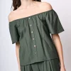 Top a spalle scoperte con bottoni