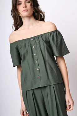 Top a spalle scoperte con bottoni