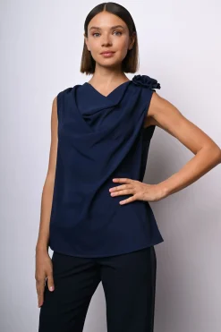 Top con rosa 3D
