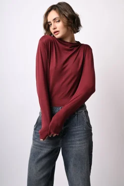 Top con scollo a cratere in lyocell