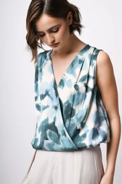 Top con stampa floreale astratta