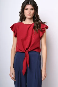 Top crop con nodo alla vita