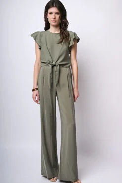 Top crop con nodo alla vita