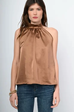 Top in raso e pizzo