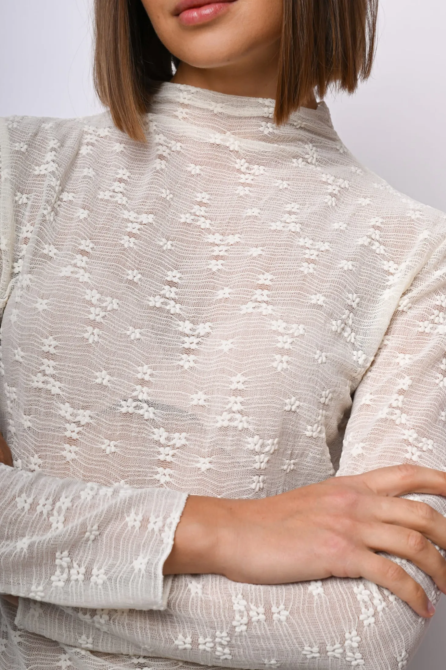 Top in tulle floreale